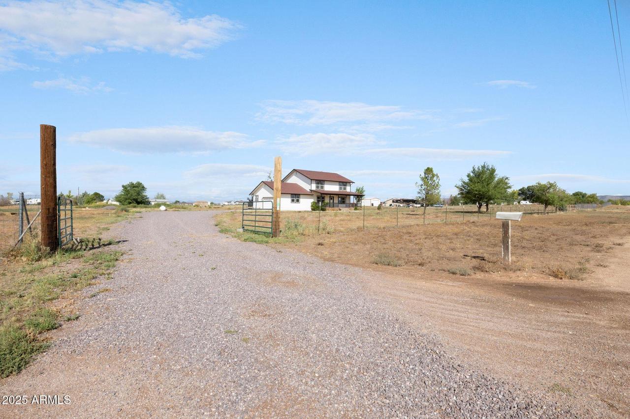 25090 N High Desert Rd., Paulden, AZ 86334