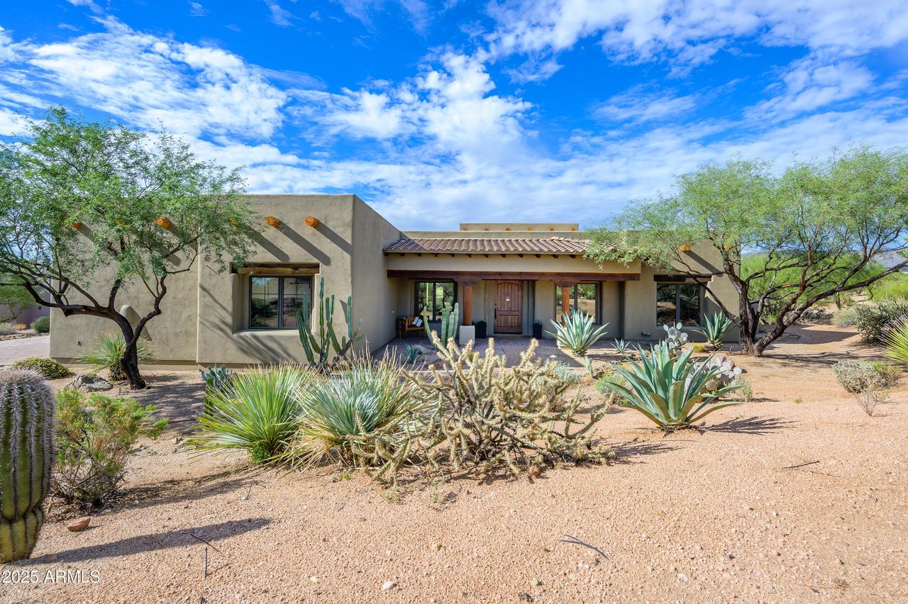 8930 E Cave Creek Rd., Carefree, AZ 85377