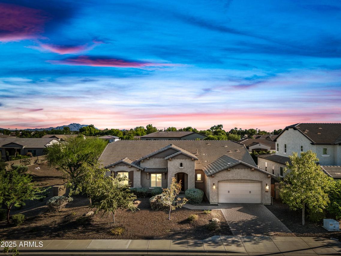 909 E Bridgeport Pkwy., Gilbert, AZ 85295