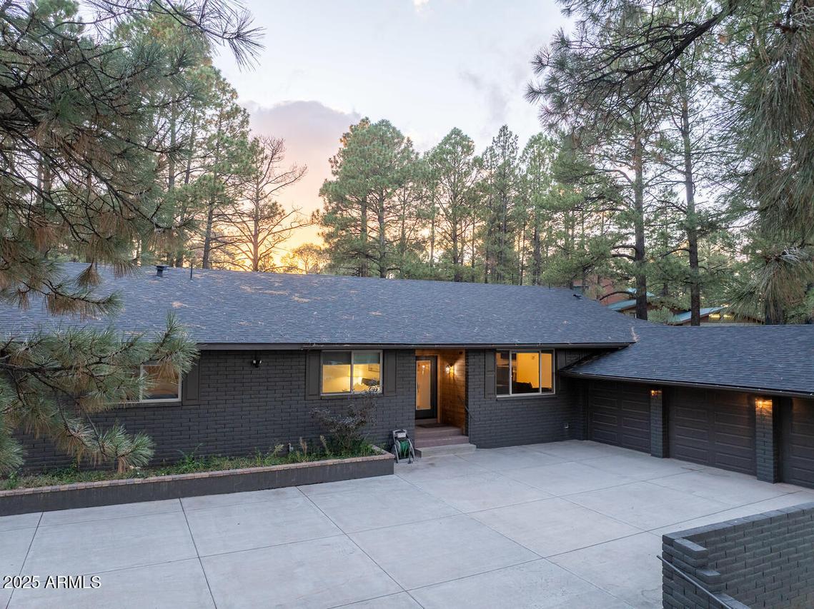 2435 N Oakmont Dr., Flagstaff, AZ 86004
