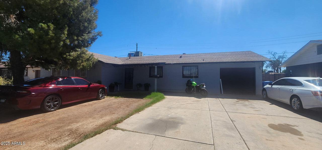 5525 W Glenrosa Ave., Phoenix, AZ 85031