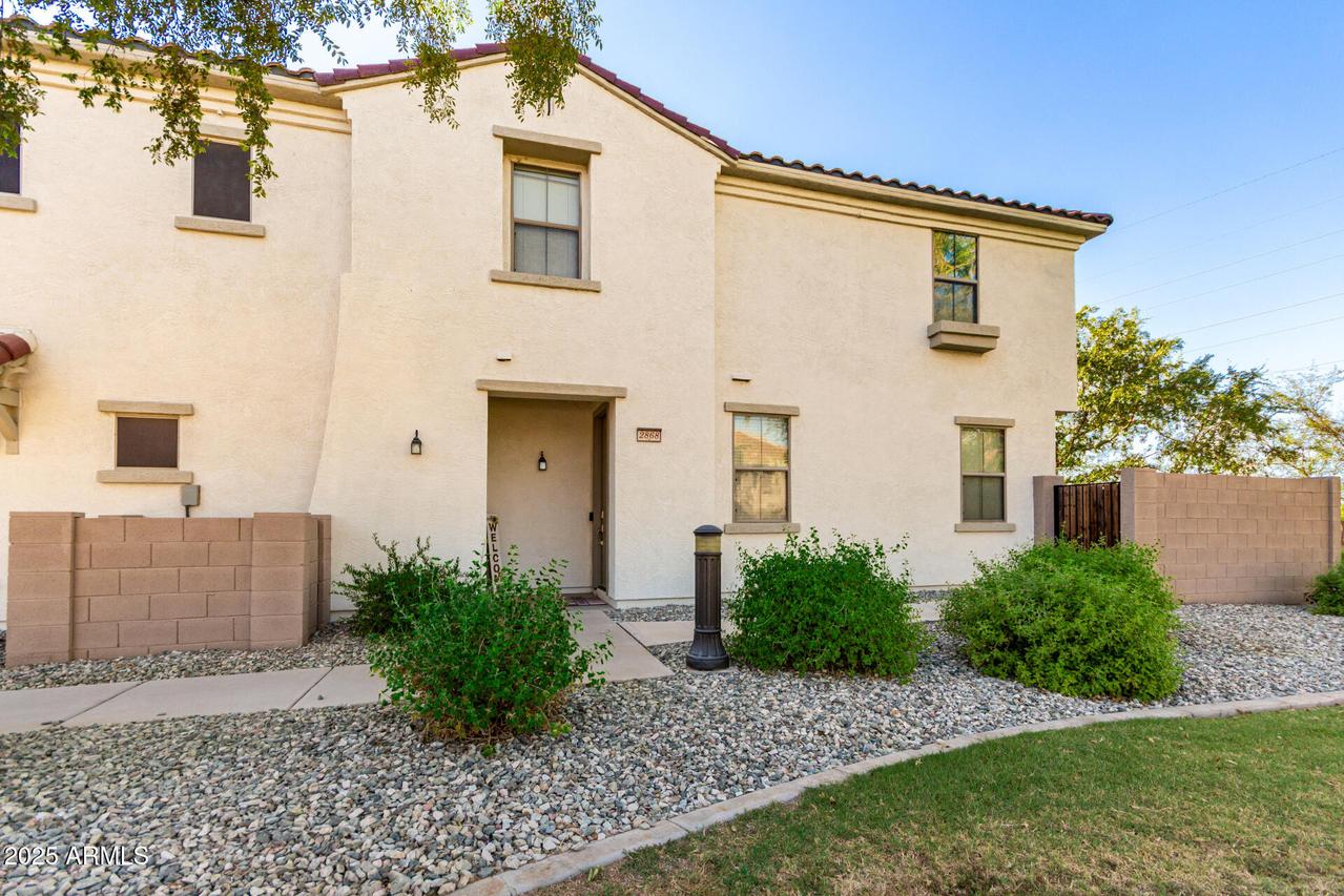 2868 E Dunbar Dr., Phoenix, AZ 85042