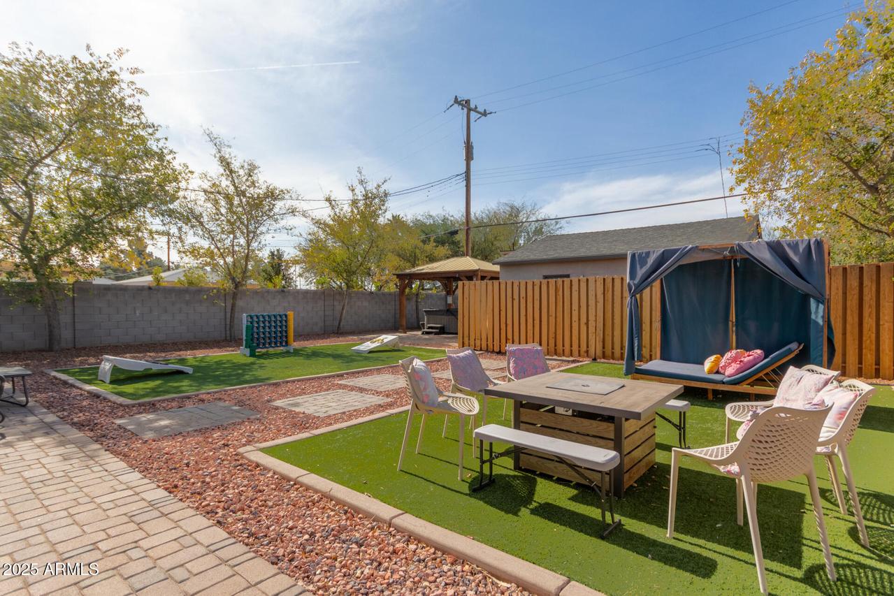3132 N 15th Ave., Phoenix, AZ 85015