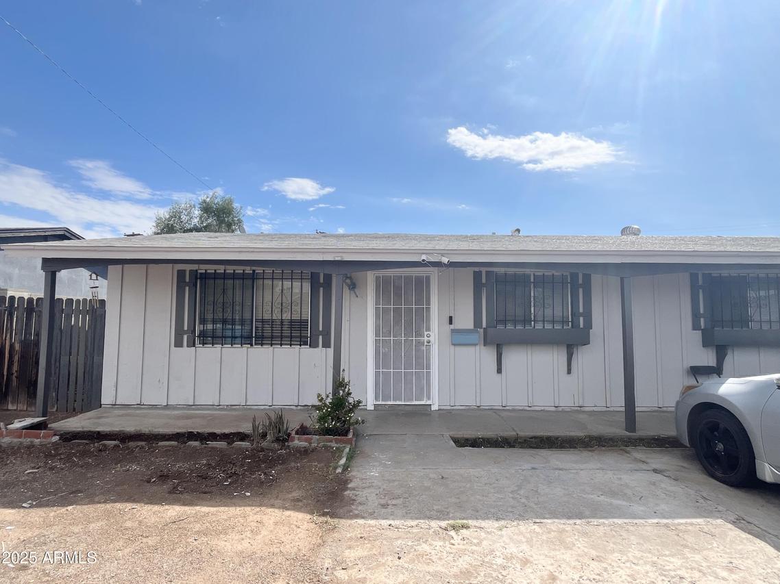 2819 N 48th Ln., Phoenix, AZ 85035