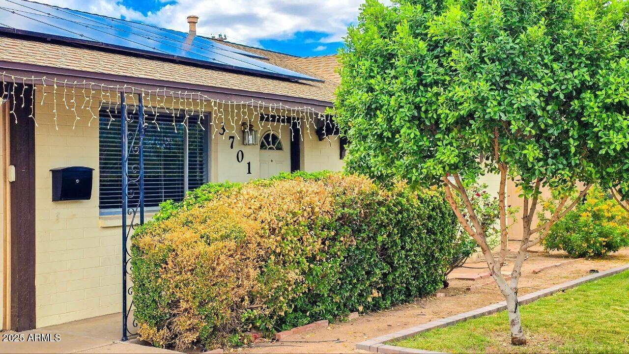 3701 W Echo Ln., Phoenix, AZ 85051