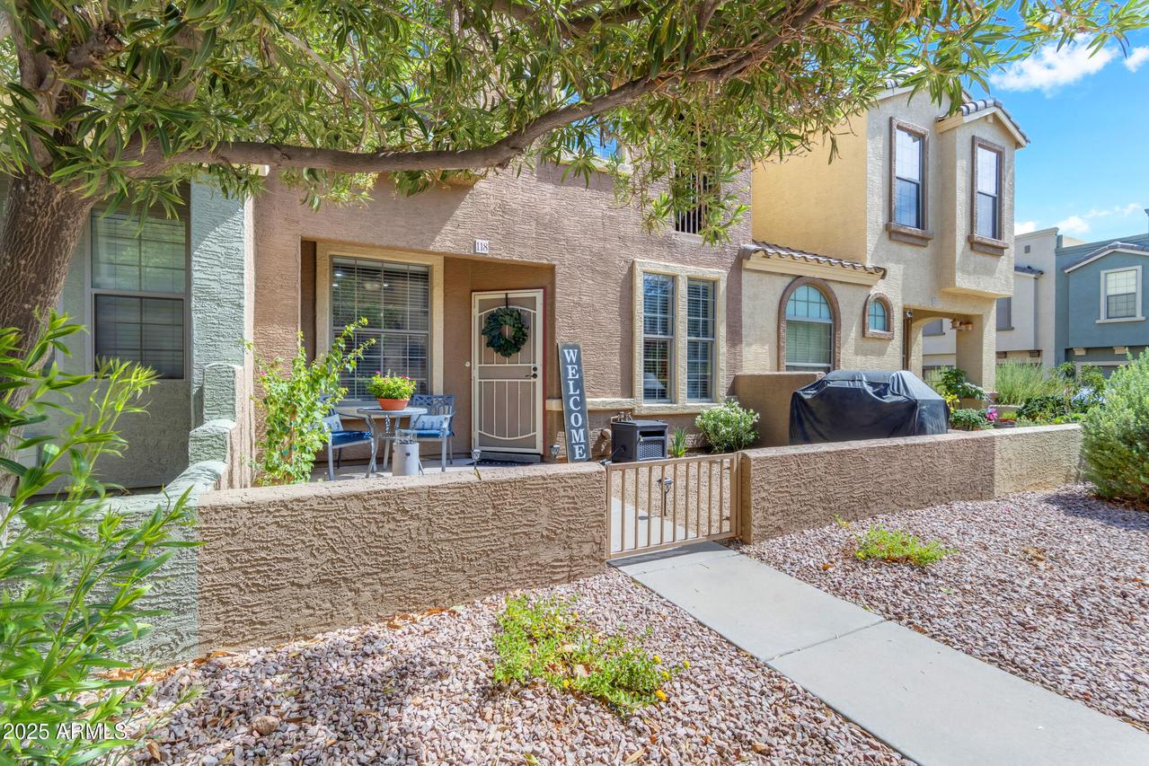 6710 E University Dr. #118, Mesa, AZ 85205