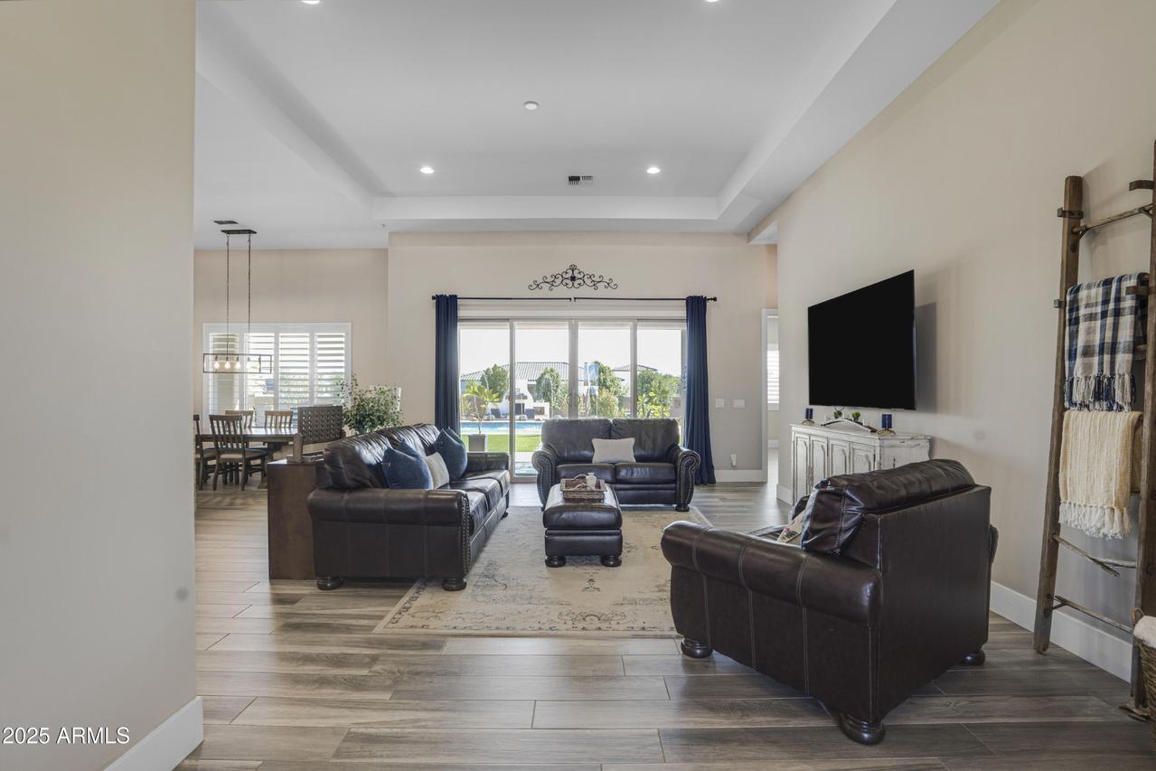1011 W Carlise Rd., Phoenix, AZ 85086