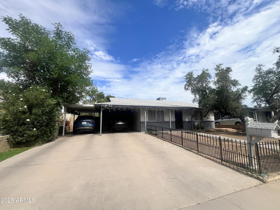 6744 W San Miguel Ave., Glendale, AZ 85303