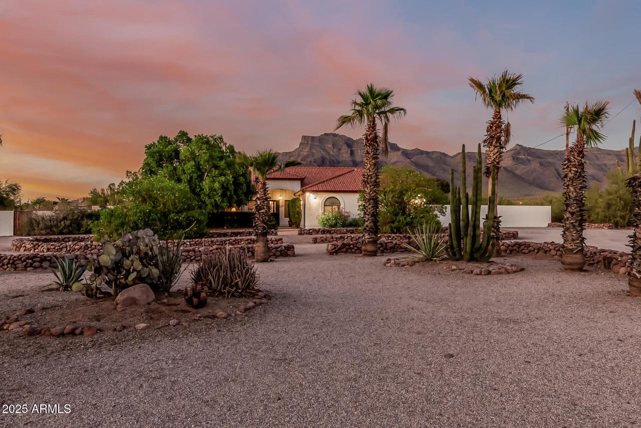 6190 E 22nd Ave., Apache Junction, AZ 85119