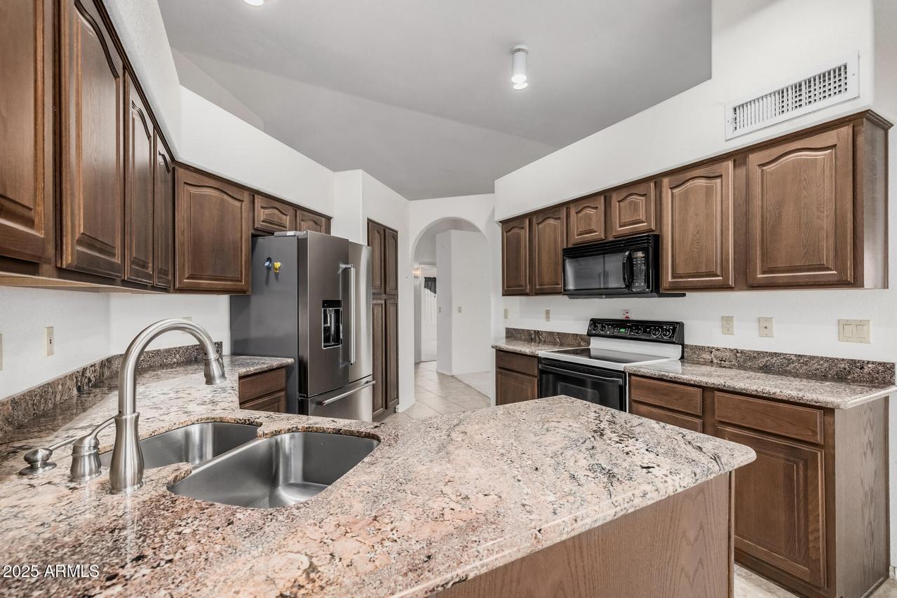 8510 E Brittle Bush Rd., Gold Canyon, AZ 85118