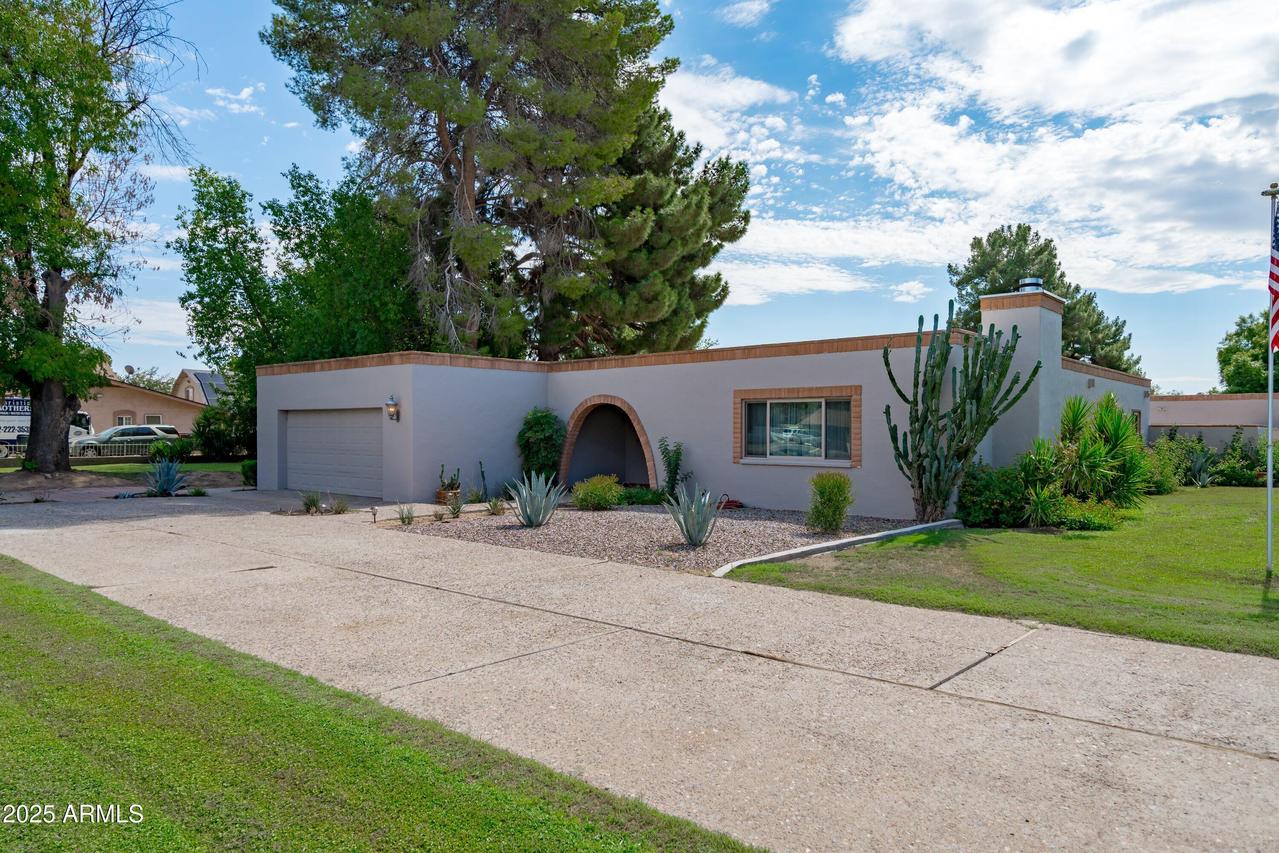 6415 W Surrey Ave., Glendale, AZ 85304