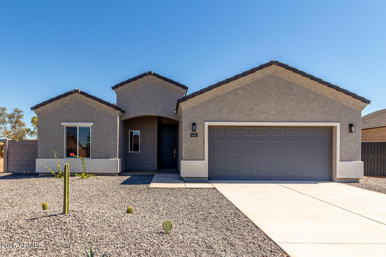 8401 W Altos Dr., Arizona City, AZ 85123