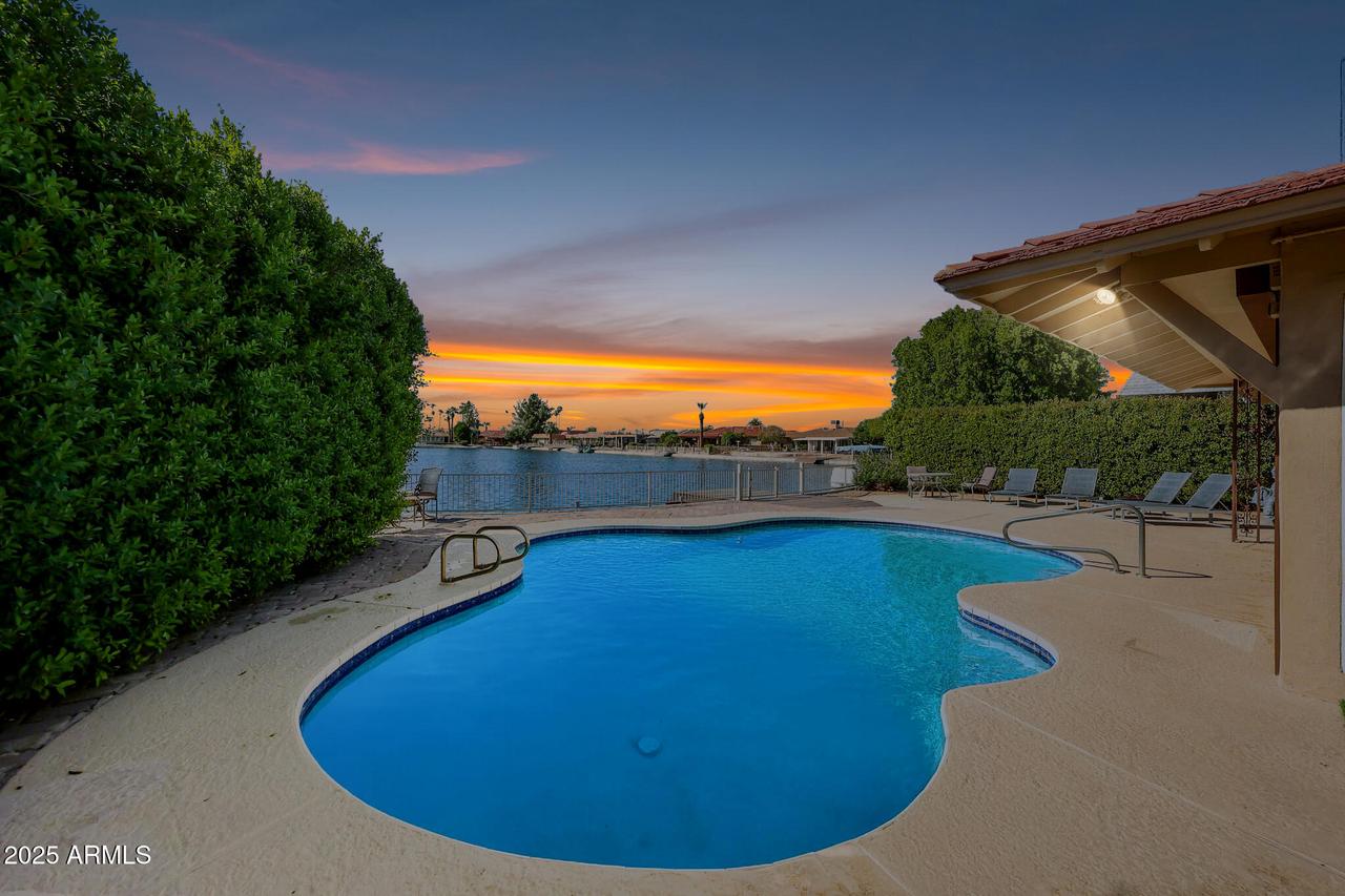 13626 N Tan Tara Point, Sun City, AZ 85351