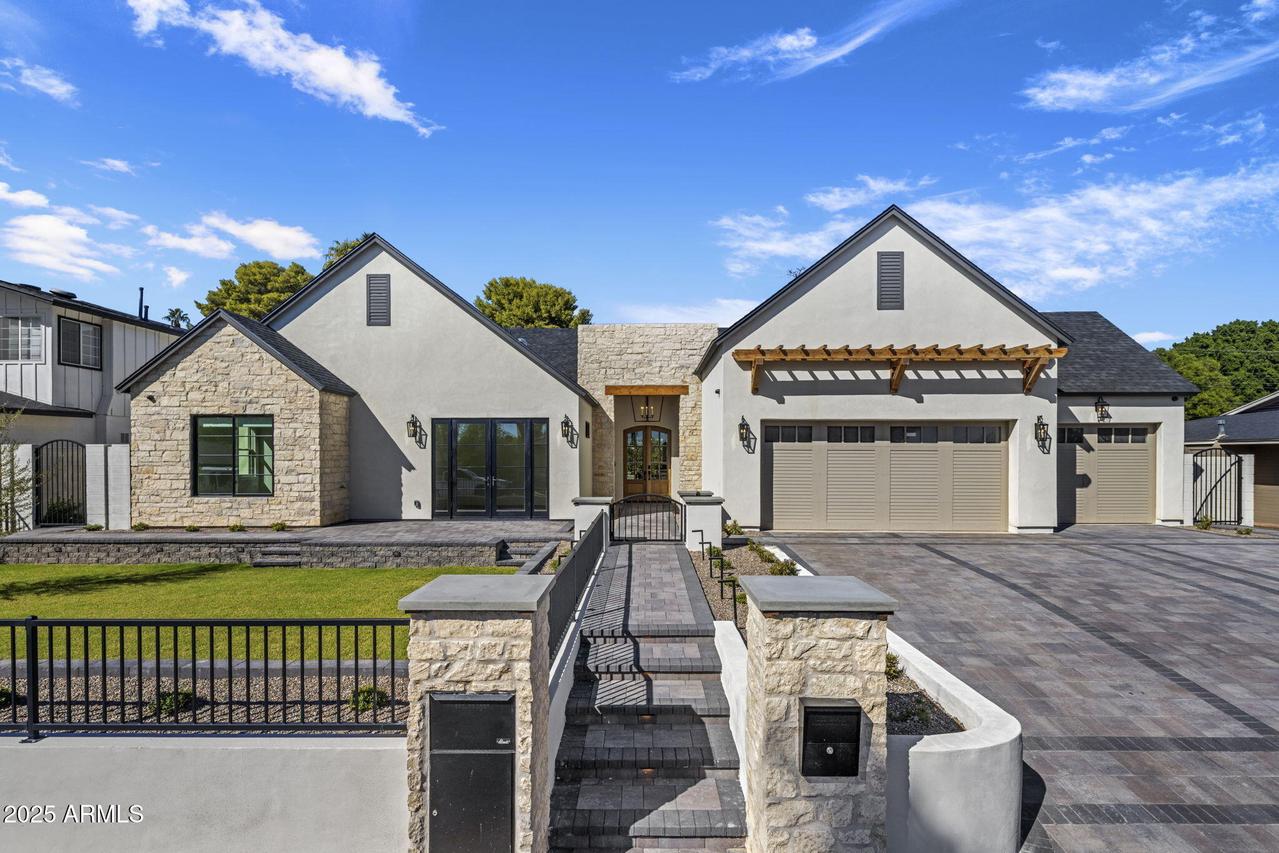 2108 E Solano Dr., Phoenix, AZ 85016