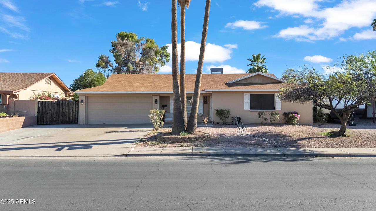 2313 W Catalina Ave., Mesa, AZ 85202