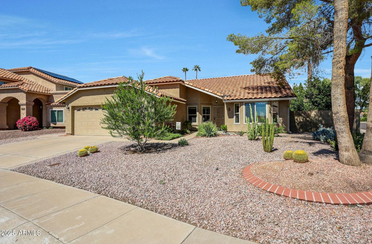 6904 W Kristal Way, Glendale, AZ 85308