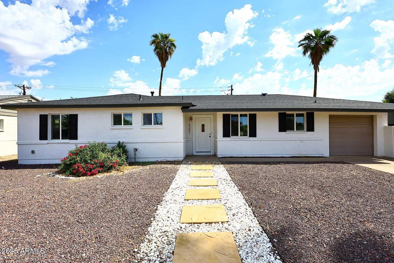 5201 N 11th Ave., Phoenix, AZ 85013