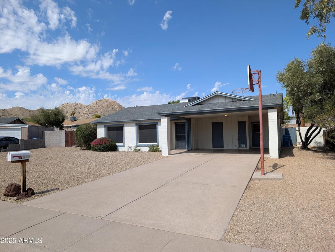 2810 E Willow Ave., Phoenix, AZ 85032