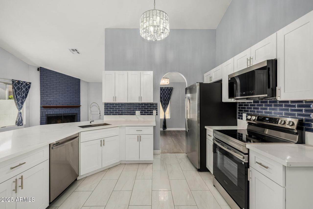 10230 W Campbell Ave., Phoenix, AZ 85037