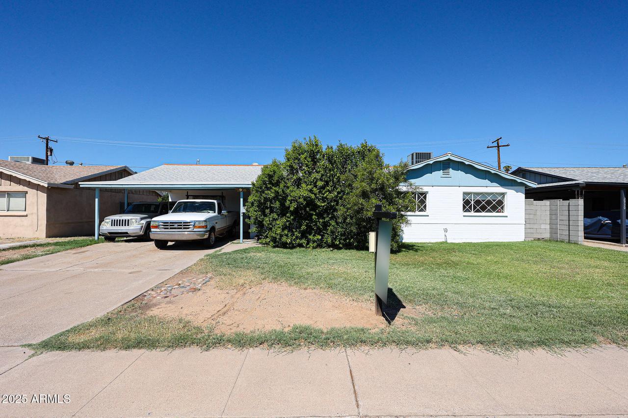 2936 W Larkspur Dr., Phoenix, AZ 85029
