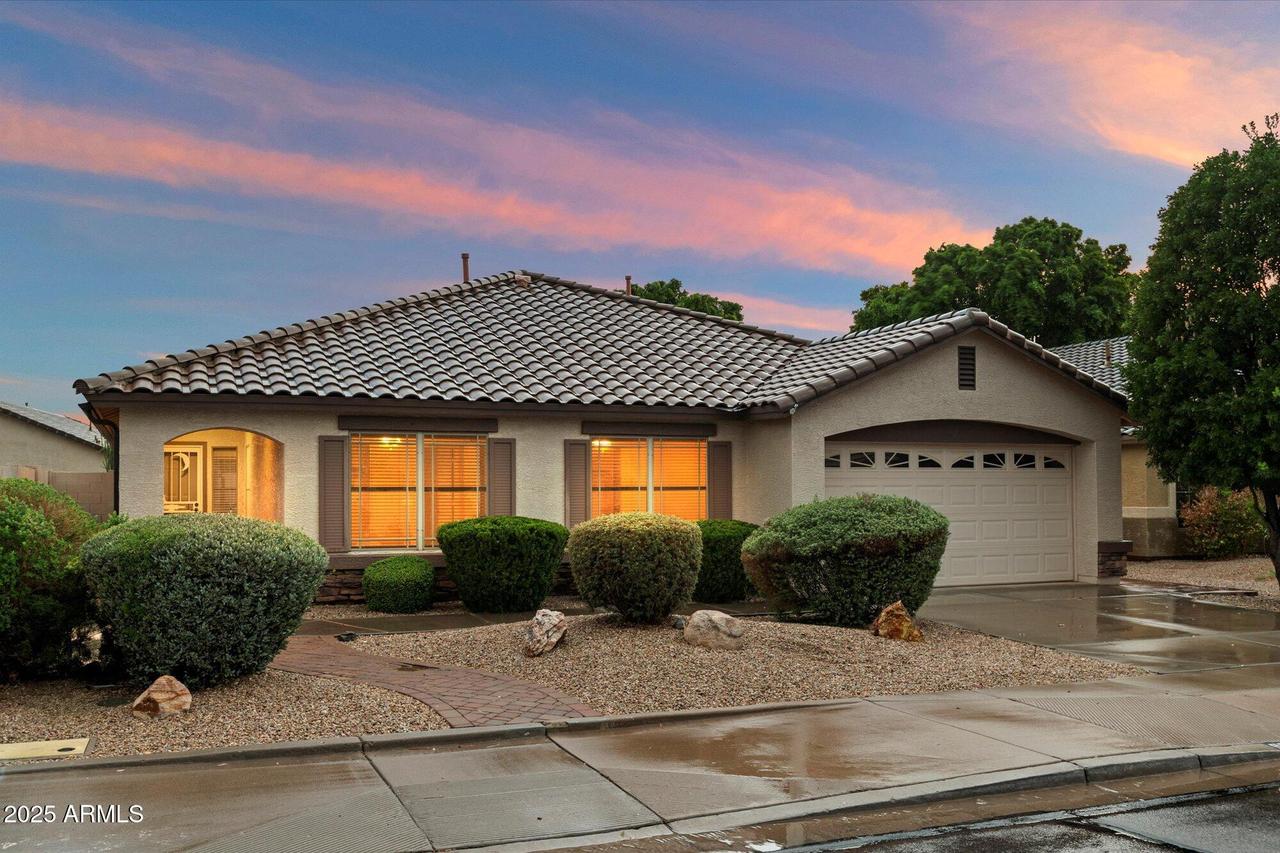 9715 E Osage Ave., Mesa, AZ 85212