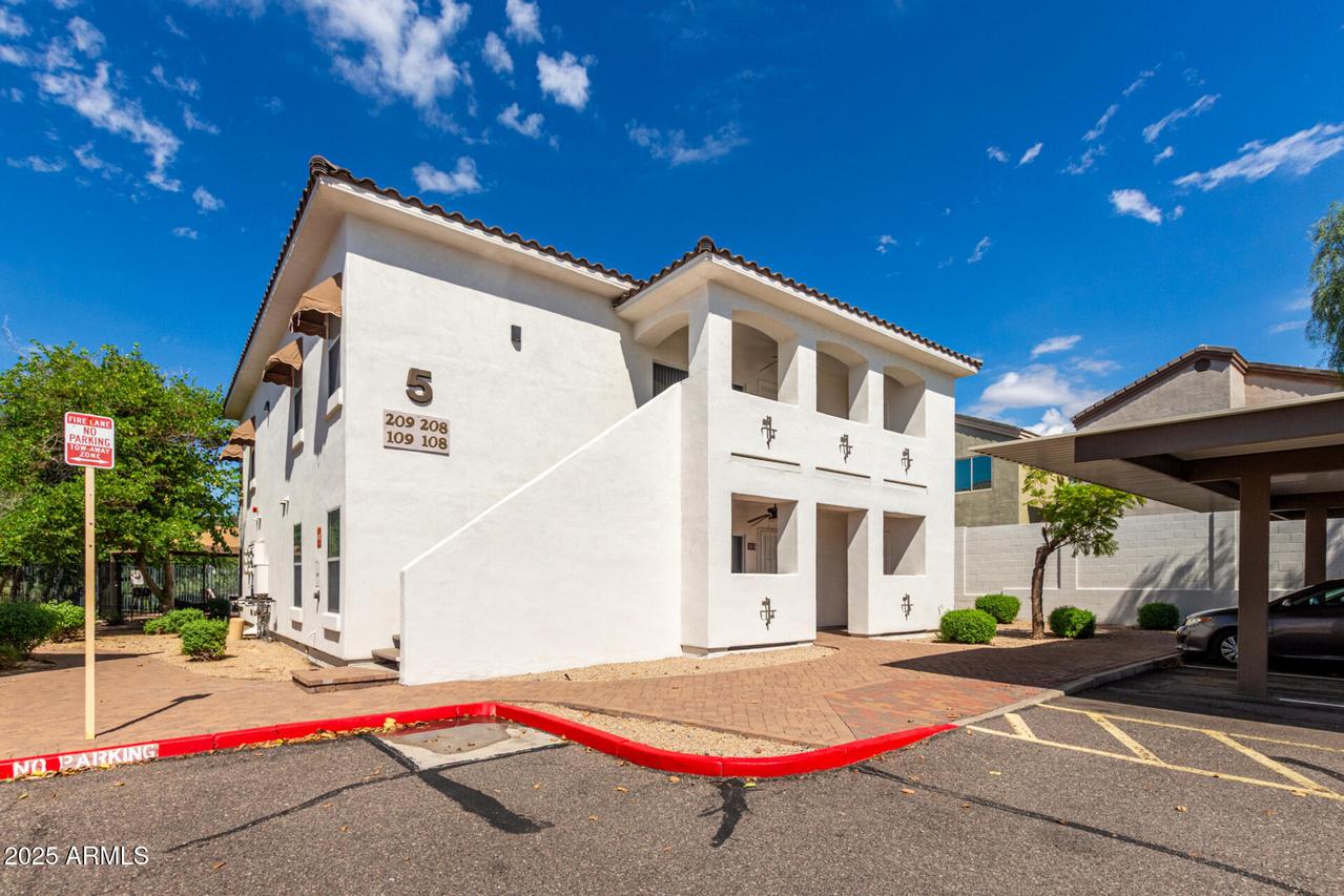 2950 W Louise Dr. #108, Phoenix, AZ 85027