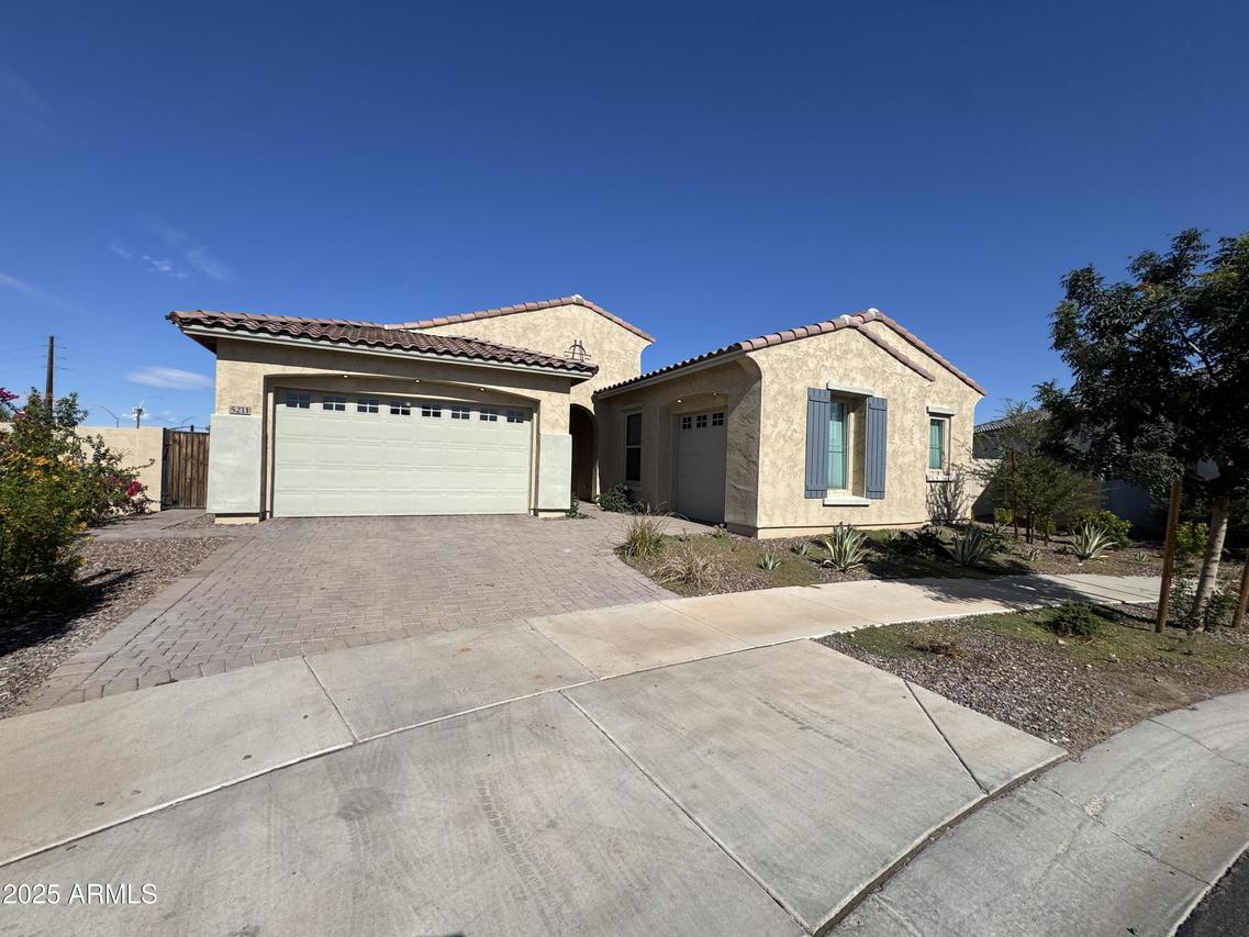 5211 S Del Rancho, Mesa, AZ 85212