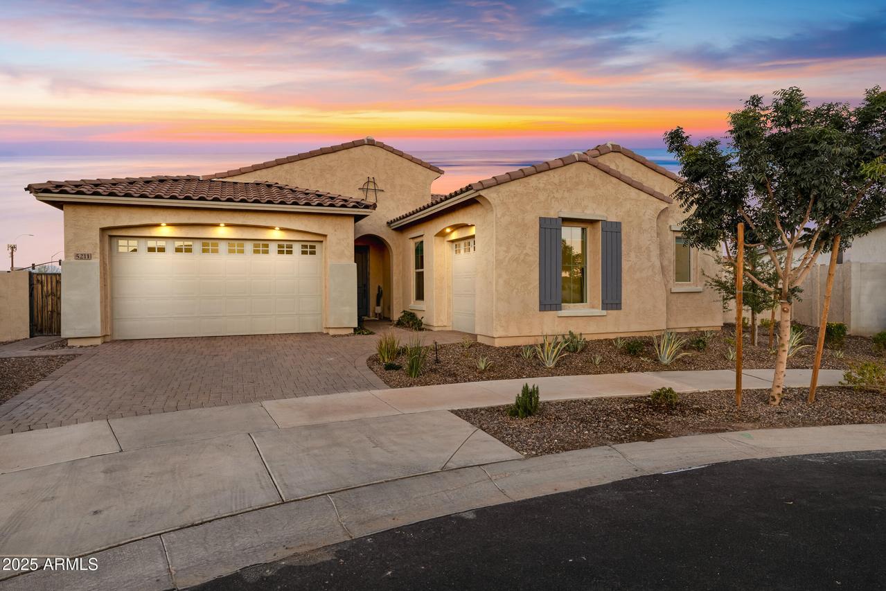 5211 S Del Rancho, Mesa, AZ 85212