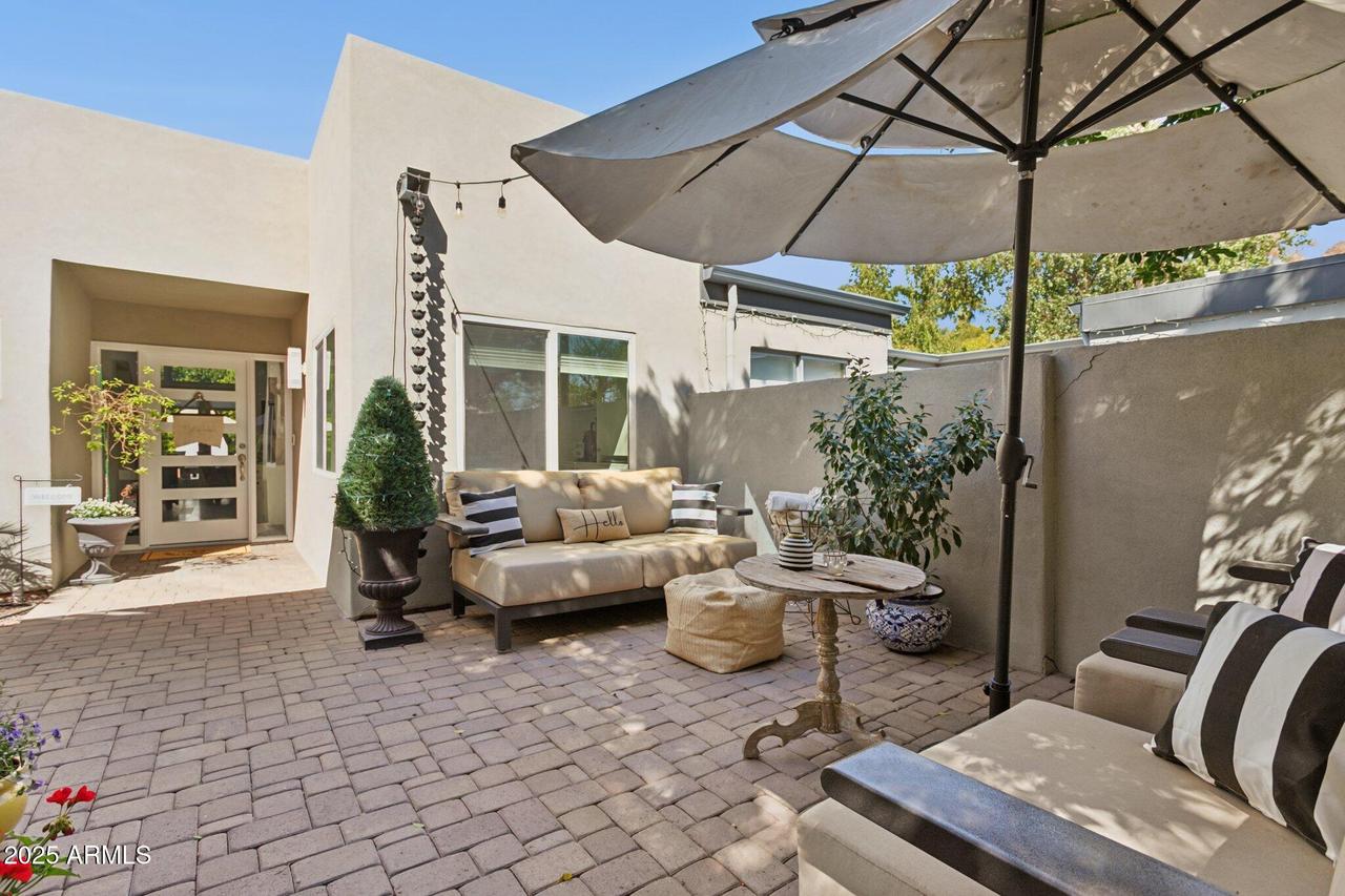 216 W Winged Foot Rd., Phoenix, AZ 85023