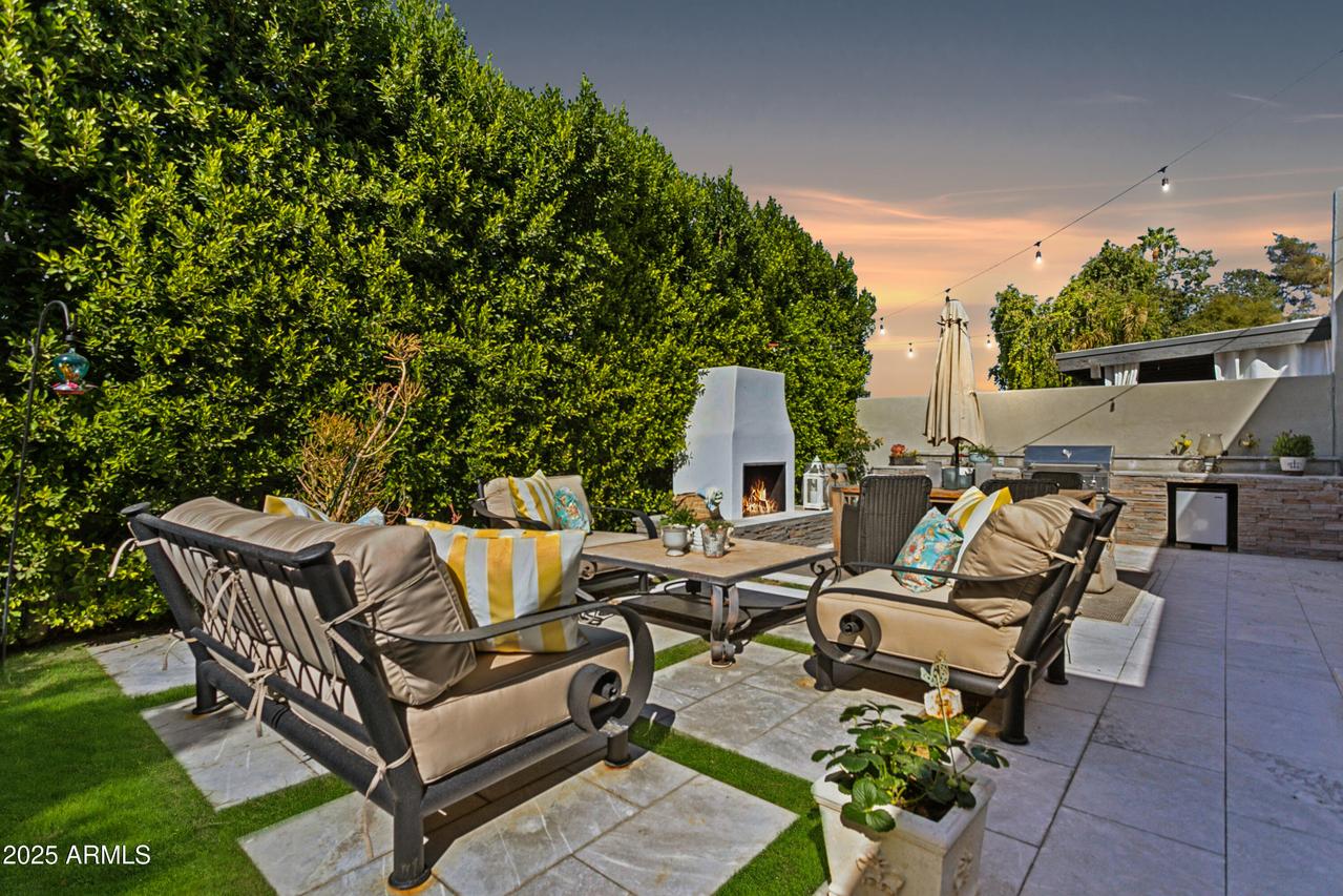 216 W Winged Foot Rd., Phoenix, AZ 85023
