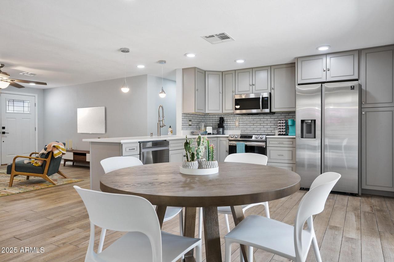 3455 E Sharon Dr., Phoenix, AZ 85032