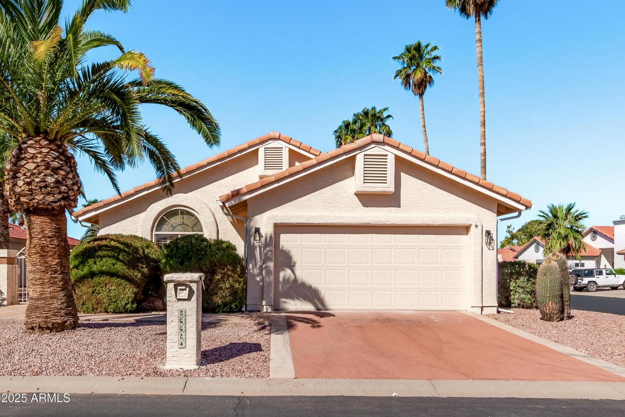 26624 S Nottingham Ct., Sun Lakes, AZ 85248