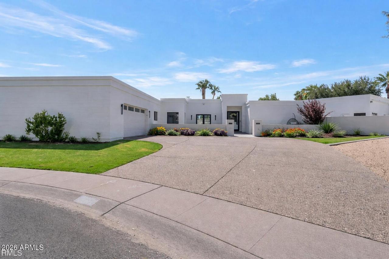 9027 N 82nd St., Scottsdale, AZ 85258