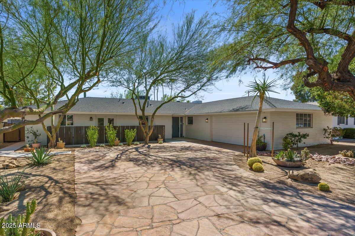 8337 E Minnezona Ave., Scottsdale, AZ 85251