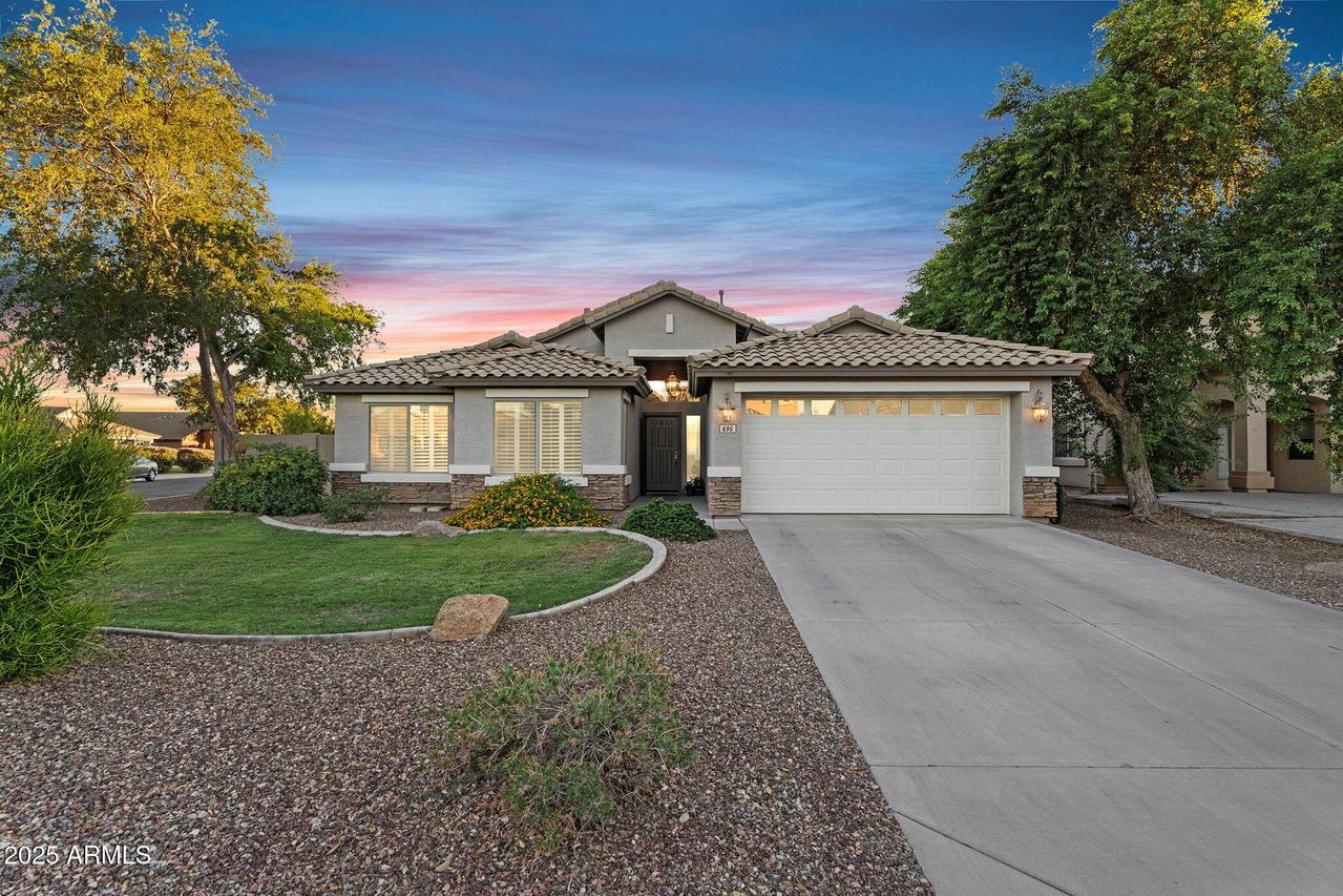 695 W Holstein Tr., San Tan Valley, AZ 85143
