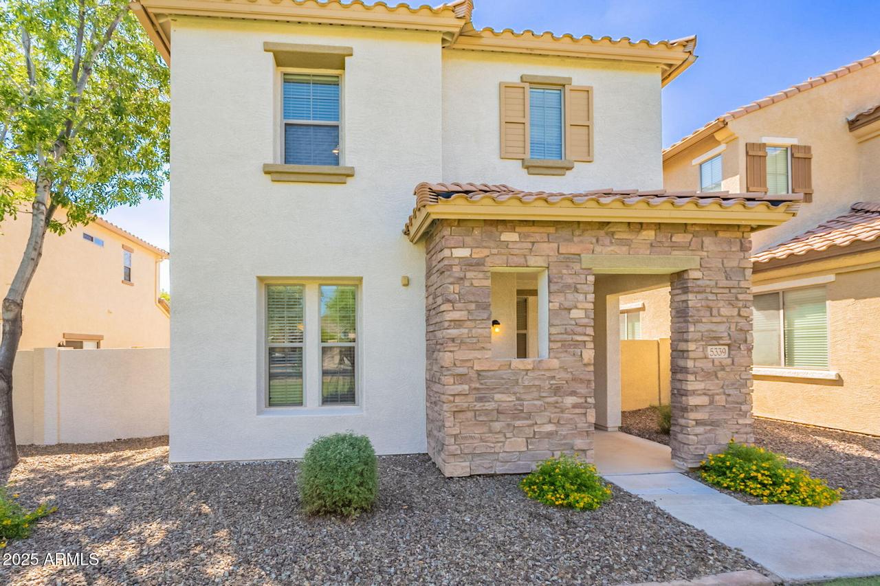 5339 W Chisum Tr., Phoenix, AZ 85083