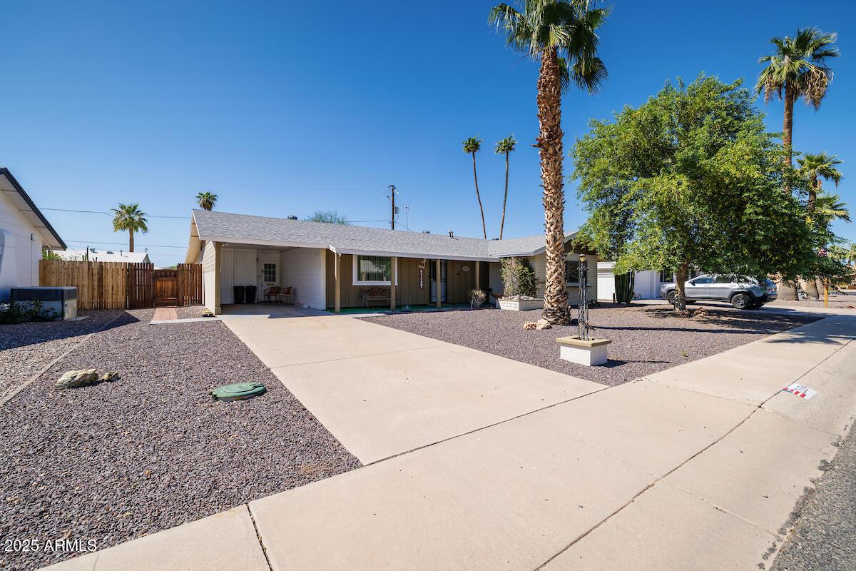 11614 N Hagen Dr., Sun City, AZ 85351