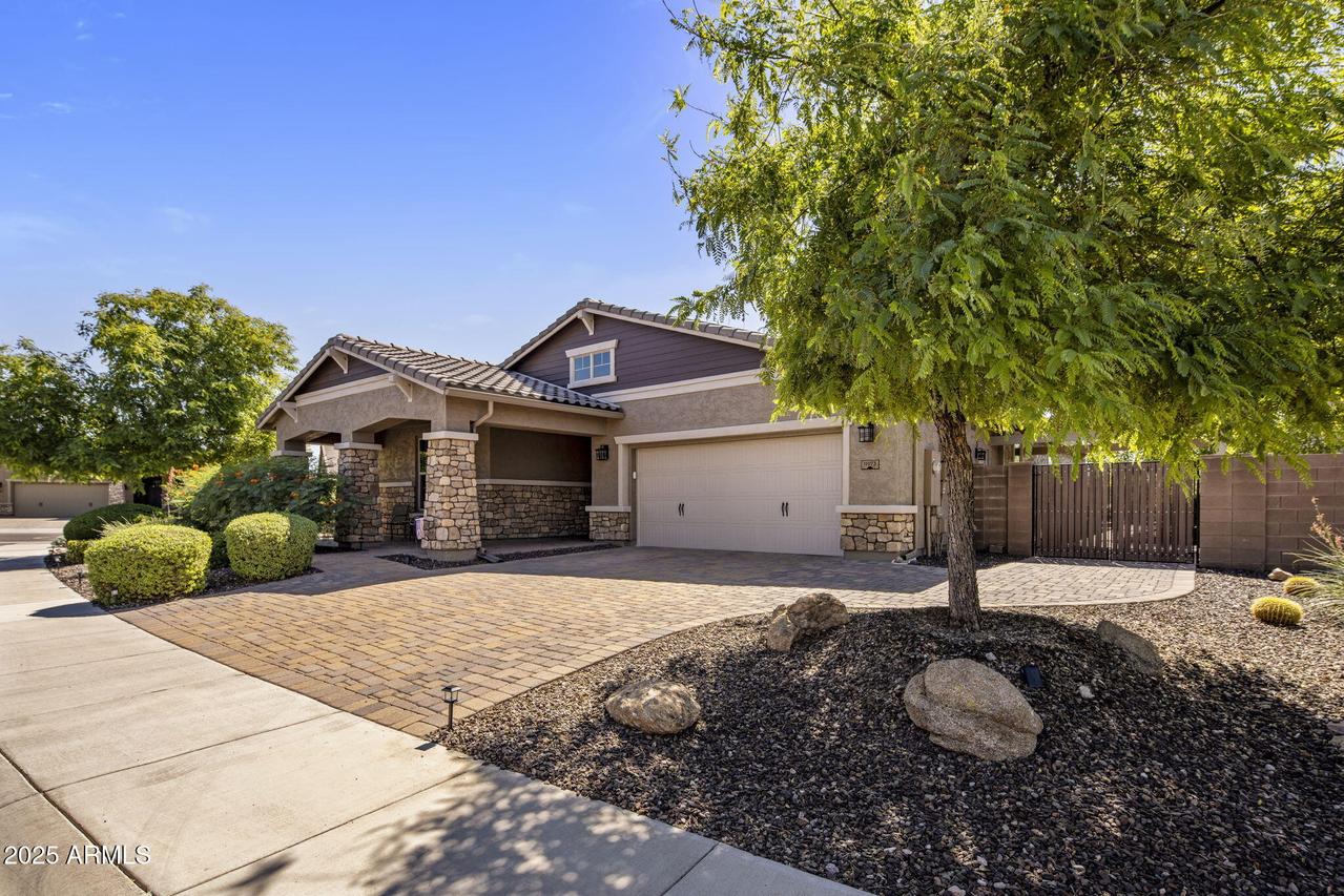 11973 W Shifting Sands Dr., Peoria, AZ 85383