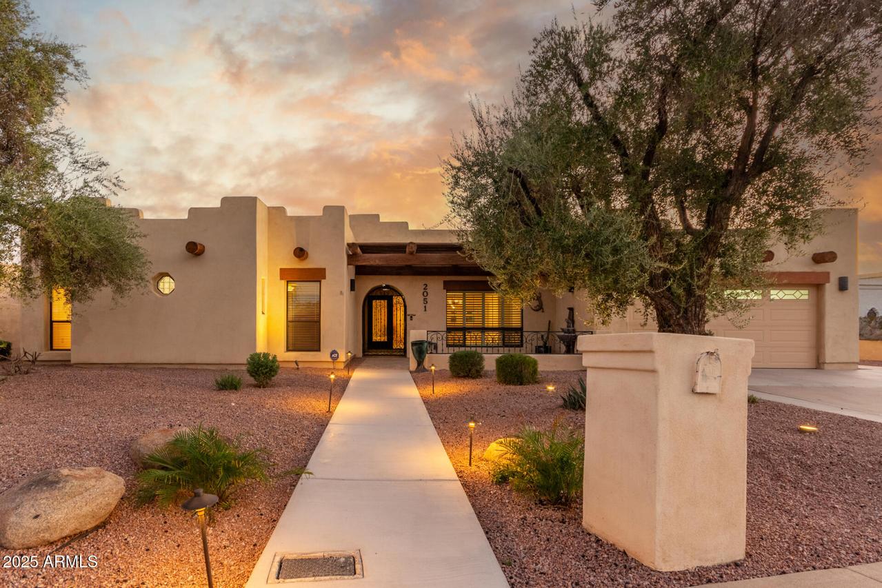 2051 E Vaughn St., Tempe, AZ 85283