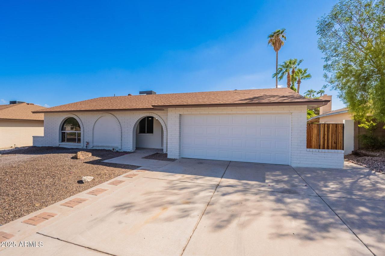 4313 E Pearce Rd., Phoenix, AZ 85044