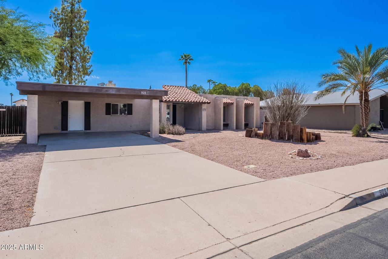 909 W Isabella Ave., Mesa, AZ 85210