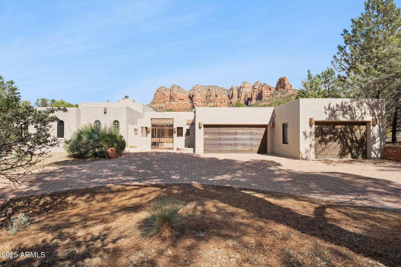 30 Navajo Tr., Sedona, AZ 86351
