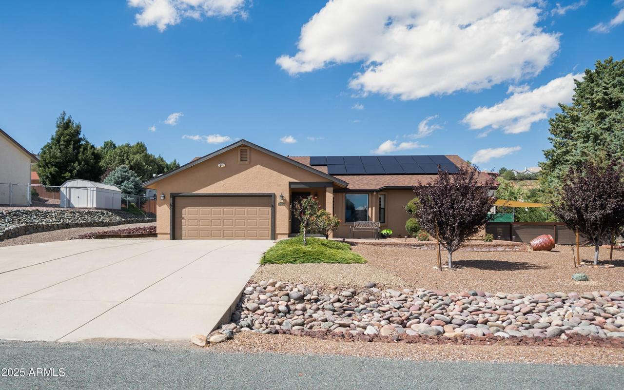 10784 E Oxbow Dr., Dewey, AZ 86327