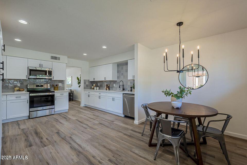 4946 E Lake Point Cir., Phoenix, AZ 85044