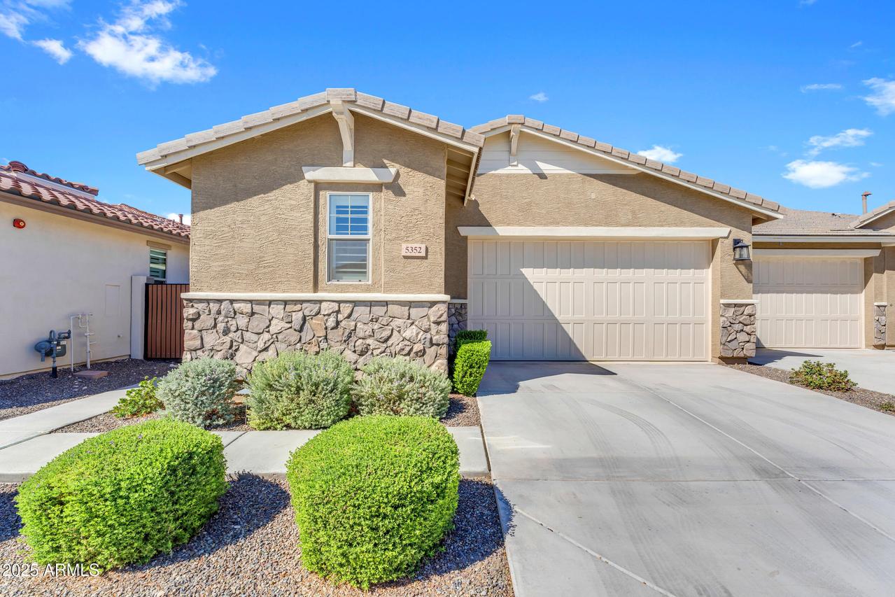 5352 N 205th Dr., Buckeye, AZ 85396