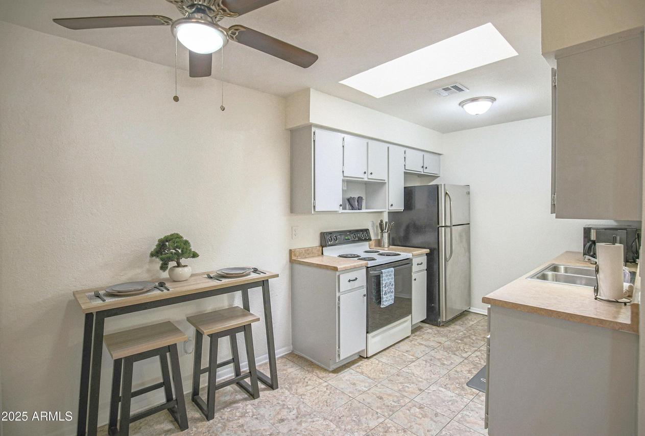 10815 W Northern Ave. #102, Glendale, AZ 85307