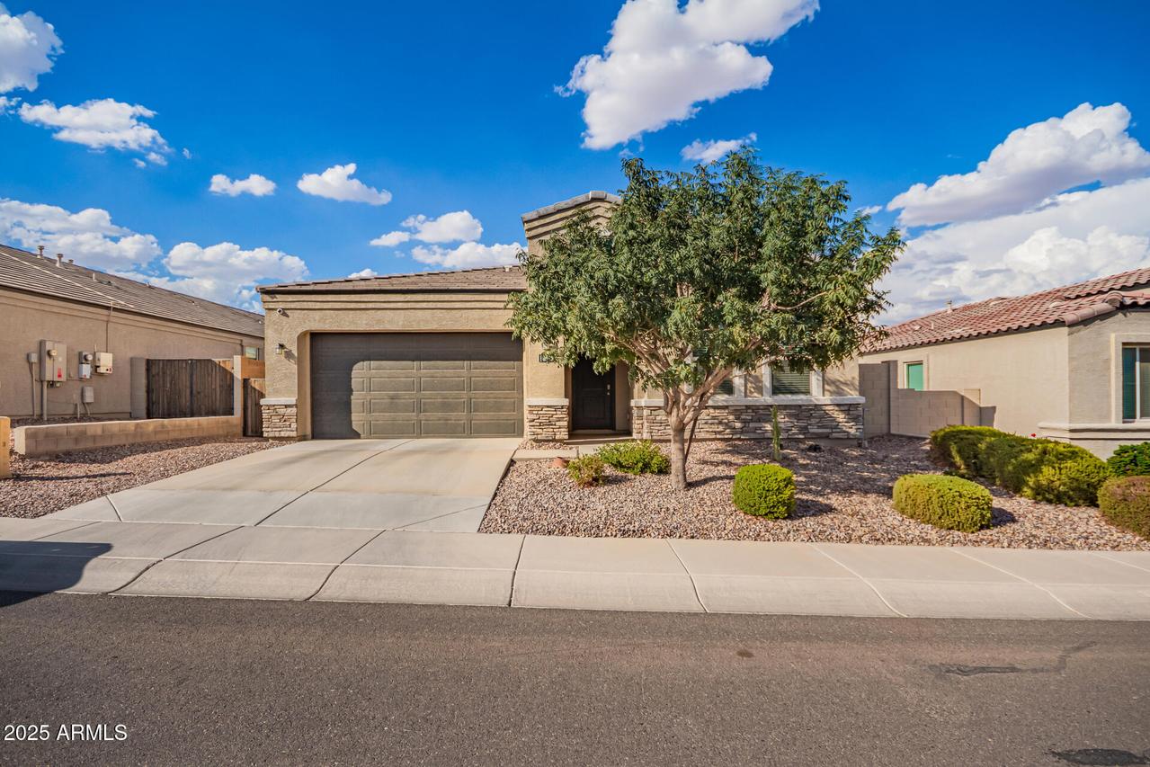 8526 W Sonoma Way, Florence, AZ 85132