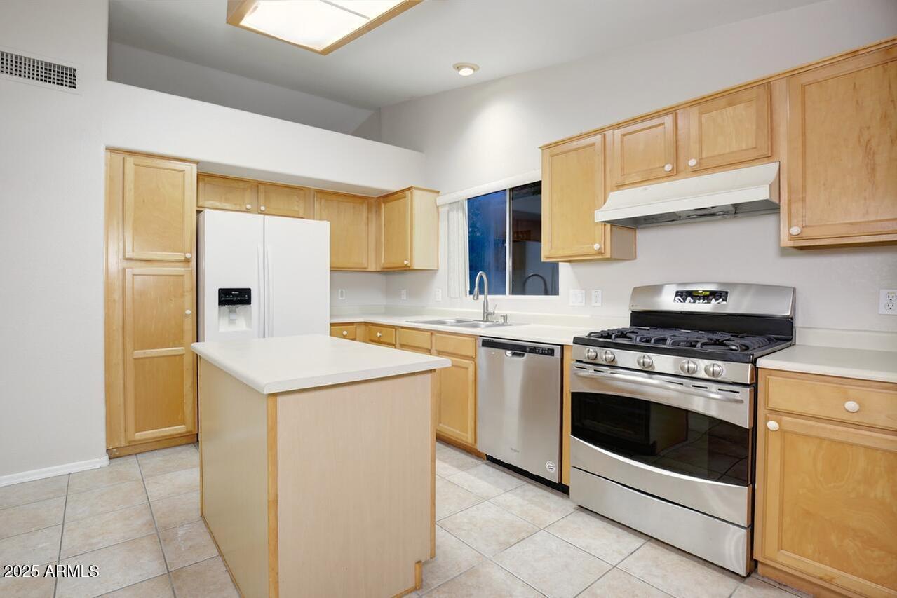 19016 N 52nd Ln., Glendale, AZ 85308