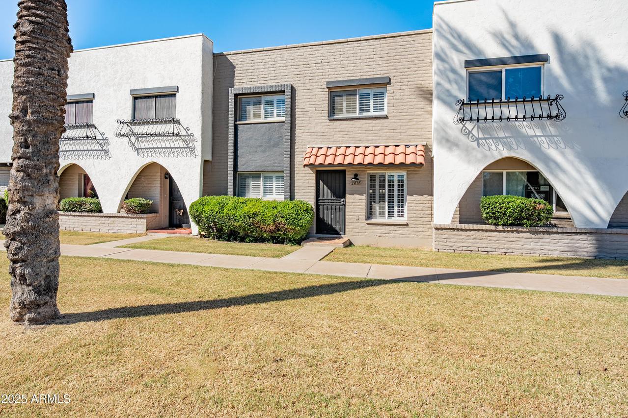2816 E Clarendon Ave., Phoenix, AZ 85016
