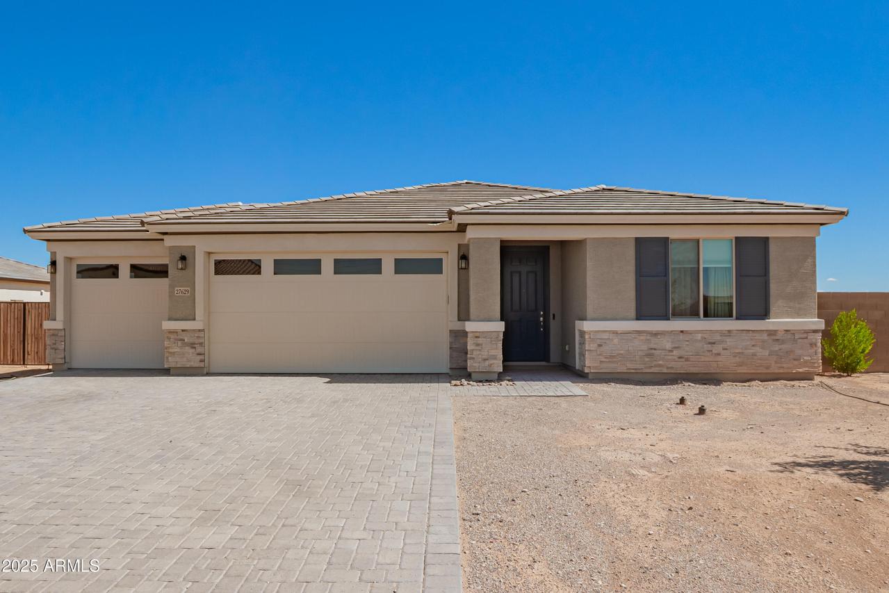 27629 N Hibiscus Ln., San Tan Valley, AZ 85143